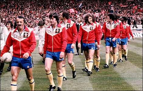 Southampton team celebrating FA Cup win